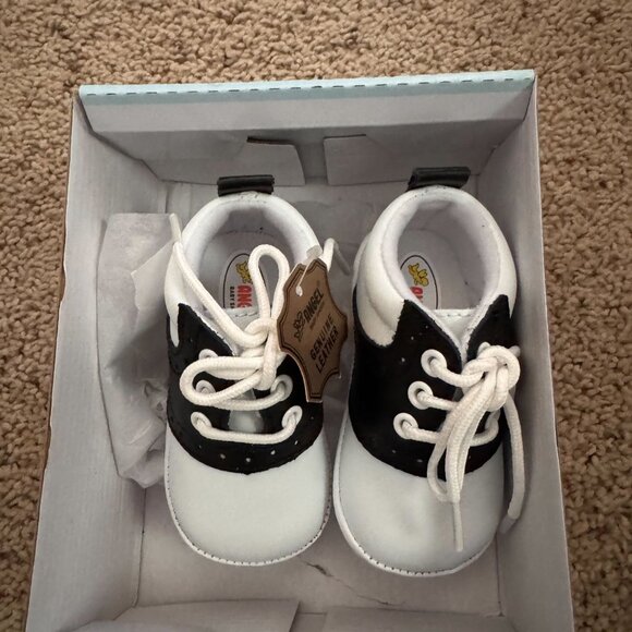 Angel Baby Saddle Oxfords Black/White - Picture 2 of 4